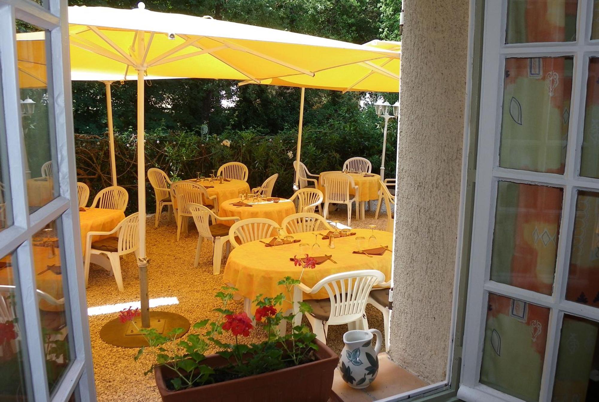 Human Hotel Restaurant Park วีลล์โครซ ภายนอก รูปภาพ